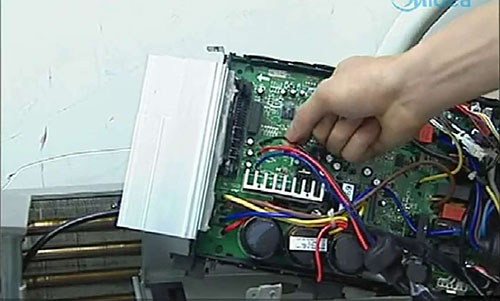 平房美的空调电话是多少